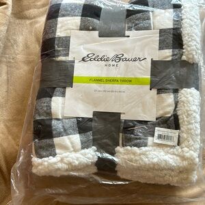 Eddie Bauer Black/White Buffalo Plaid Throw Blanket